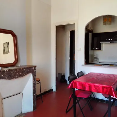 Apartament Typical 50m Beaches